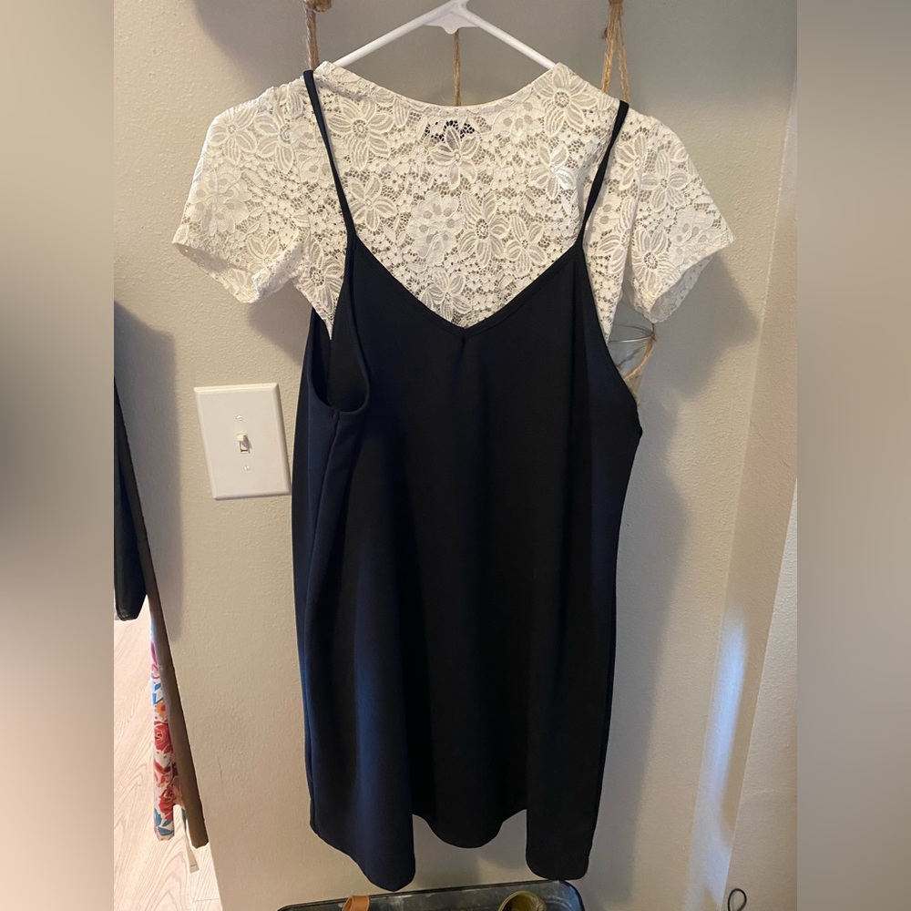 >>fun + funky closet clean out y’all! 🪩dresses, tops, and bottoms s, m, and l